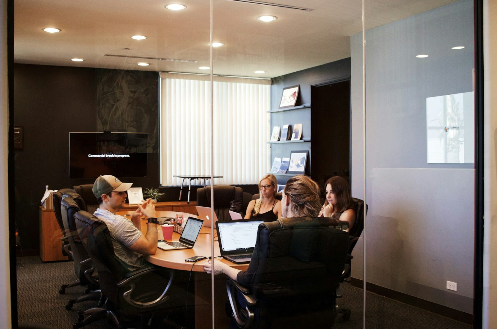 Espace de travail du cabinet NEO Consulting